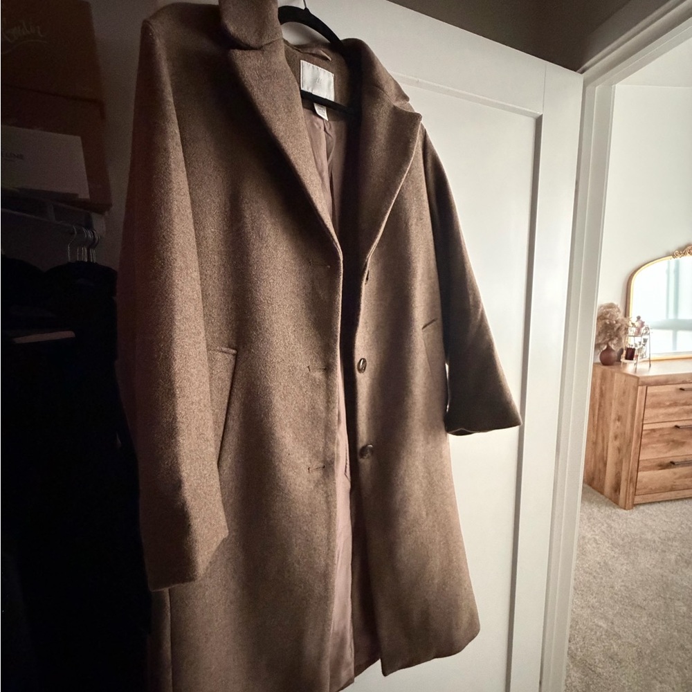 Camel Long Coat – Size US Small – Wool Blend – Classic Tailored